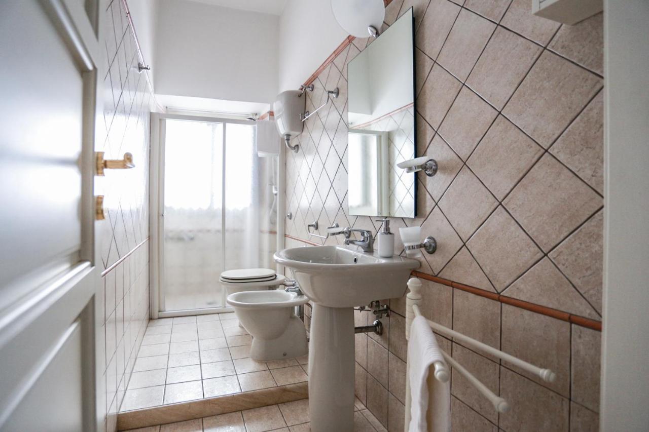 Marconi 7- City Centre Apartment Sit レッチェ エクステリア 写真