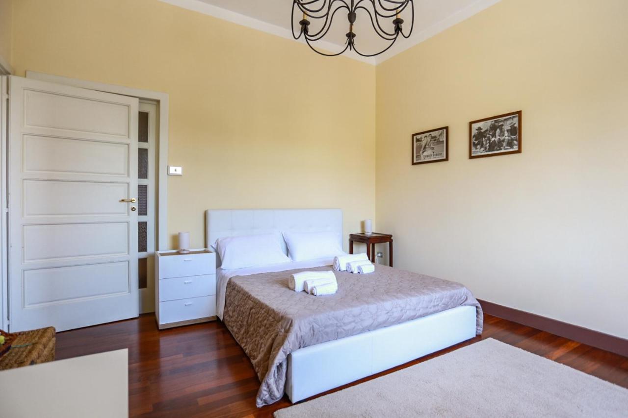 Marconi 7- City Centre Apartment Sit レッチェ エクステリア 写真