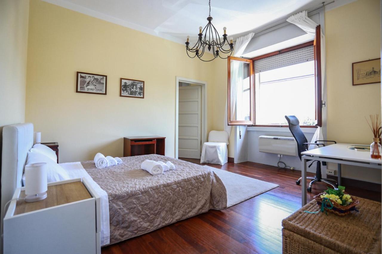 Marconi 7- City Centre Apartment Sit レッチェ エクステリア 写真